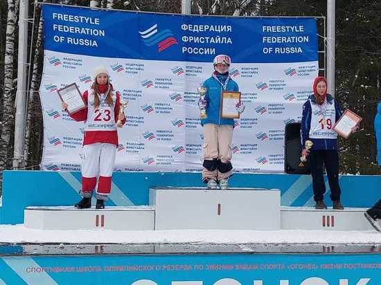 Юлия Семенюк из Томска победила в первенстве РФ по фристайлу в индивидуальном могуле