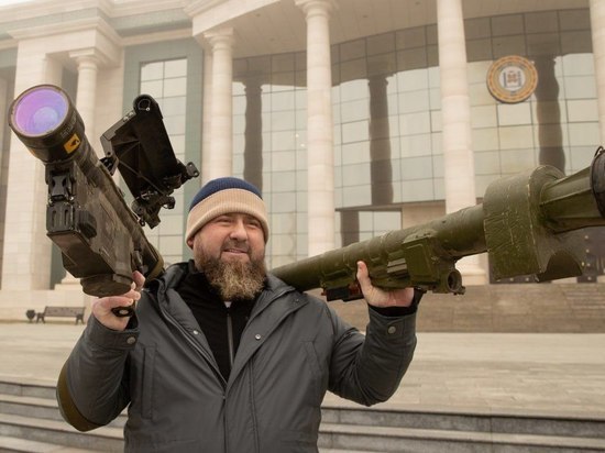 По словам чеченского лидера, технику, добытую на передовой, «НАТО специально оставил для нас».