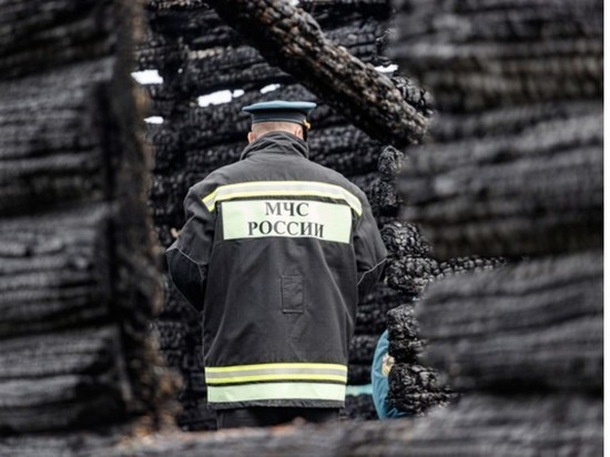 В Саратовской области 28-летний курильщик сгорел в собственном доме