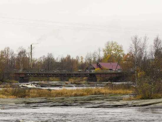 В Первомайском районе затопило мост