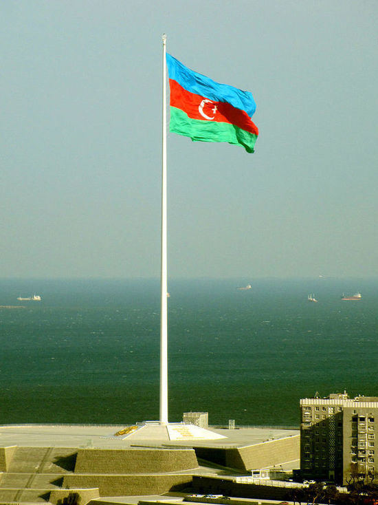 Баку выразил протест Тегерану из-за пролета военного самолета над границей