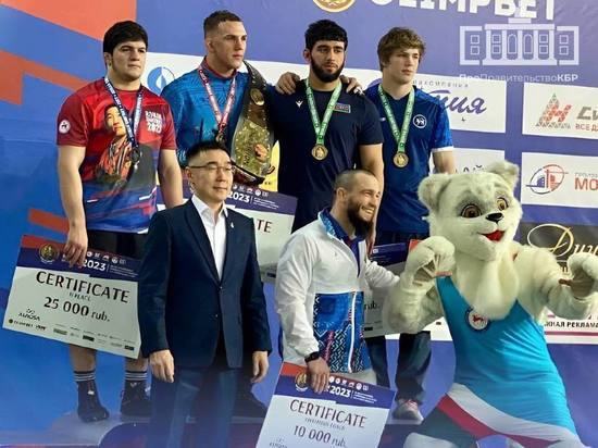 Спортсмен из КБР взял серебро на Международном турнире по вольной борьбе