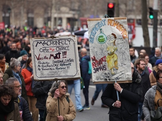 МВД Франции: в акциях против пенсионной реформы приняли участие более 350 тысяч человек