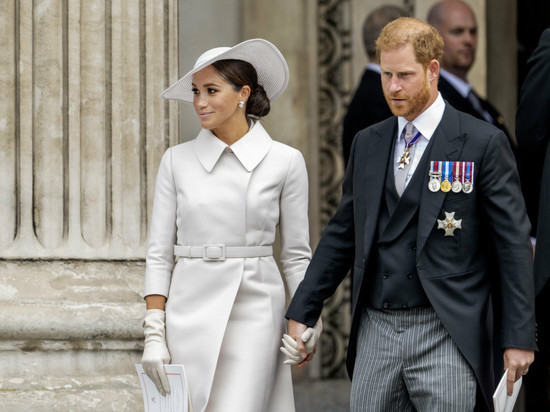 Telegraph: детей принца Гарри и Меган Маркл не пригласили на коронацию Карла III