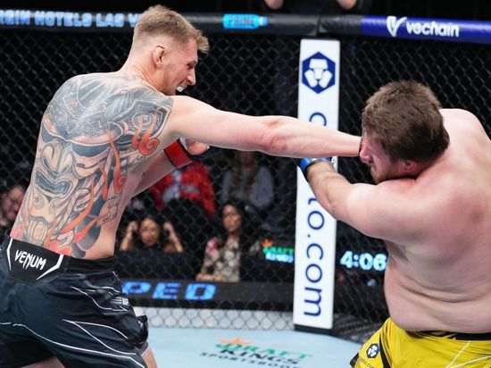 Россиянин Волков нокаутировал молдаванина на турнире UFC