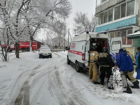 Спасатели МЧС России помогли медикам скорой помощи в Арсеньеве