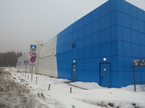 В Пушкино обрушилась крыша спортивного ТЦ «Декатлон»