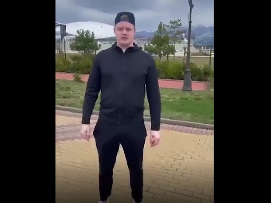 Хоккеист Артем Иванюженков записал видеообращение из Сочи о непричастности к убийству в Подмосковье