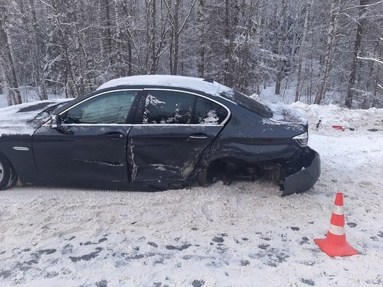 В Тверской области столкнулись три машины: есть пострадавший