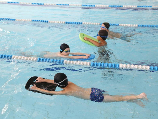 В Хабаровском крае научились плавать по президентской программе 8,5 тысячи детей