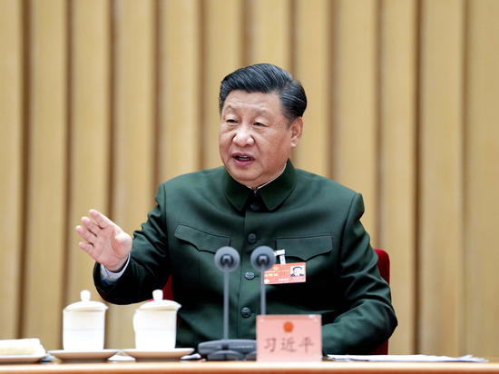 Си Цзиньпин призвал превратить армию Китая в «Великую стальную стену»