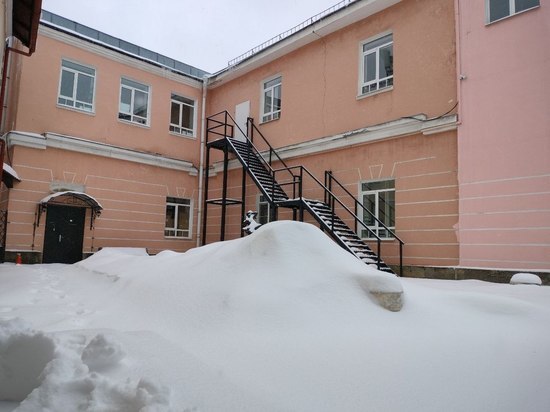 Мартовские сугробы в Петербурге обновили зимний рекорд