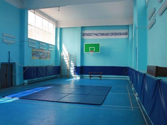 9 школьных спортивных залов отремонтируют в Хакасии