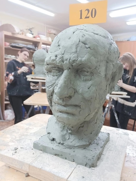 Юная скульптор из Серпухова завоевала приз на областном конкурсе