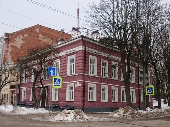 В Великом Новгороде приняли работы по ремонту фасадов трех исторических зданий