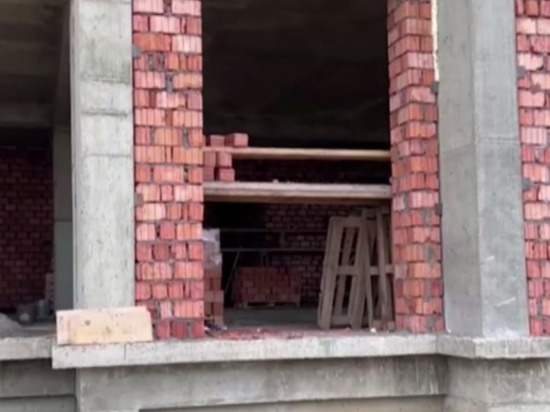 В одной из строящихся в Дагестане школ отстают от графика работ
