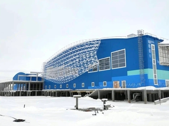 В самом большом в ЯНАО спорткомплексе монтируют отечественную систему охлаждения ледовой арены