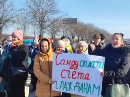 Активисты партии "Шор" начали блокировать дороги в Молдавии