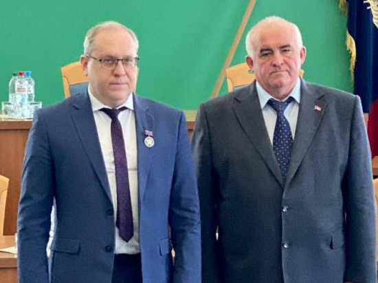 Костромской губернатор вручил региональные знаки отличия сотрудникам обладминистрации