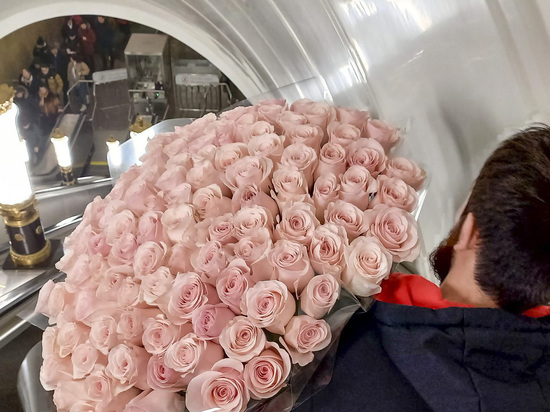 Выяснилось, какие цветы россиянкам чаще всего дарили на 8 марта