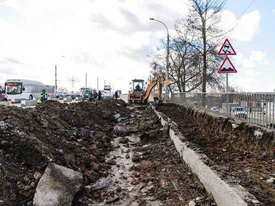 В Липецке на Сокольском мосту начались демонтажные работы