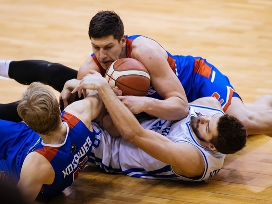 «Тамбов» проиграл последний выездной матч в сезоне баскетбольной Суперлиги