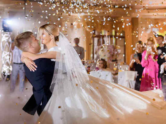 В феврале 2023 года в Томской области было заключено 335 браков