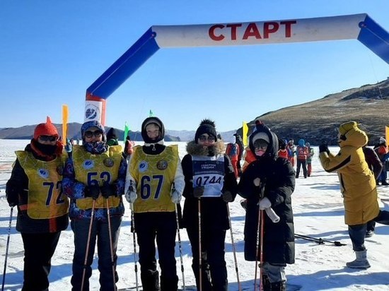 5 км на Байкале прошли участники фестиваля по скандинавской ходьбе