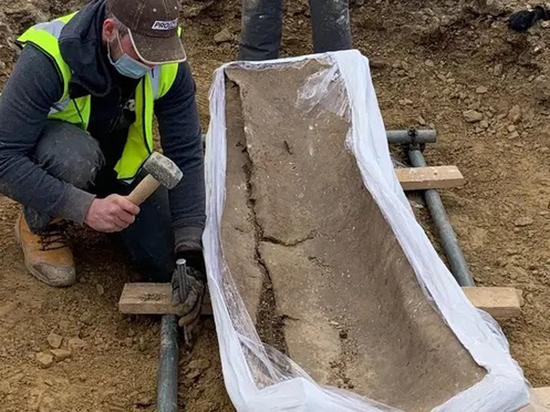 Древние кости обнаружены в свинцовом гробу
