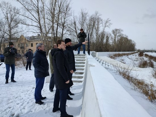 Министр Чекунков осмотрел набережную и дорогу на КСК в Чите