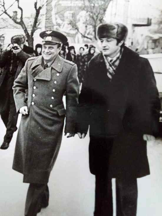 На 77 году жизни скончался бывший 1-й секретарь Курского обкома ВЛКСМ,  генерал-майор МВД Борис Чухраев - МК Черноземье