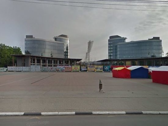 В Ярославле на центральной площади уберут строительный забор