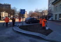 Коммунальщики приводят Белгород в порядок после зимы