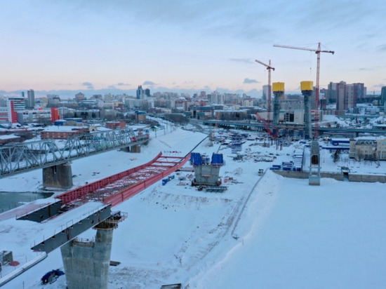 Готовность пилона четвертого моста через Обь в Новосибирске составила 98%