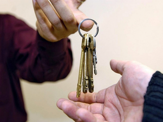Дольщикам Ярославского района начали вручать ключи от квартир
