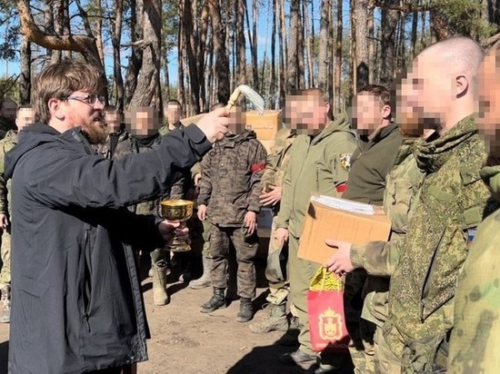 Протоиерей Василий Иванов из Орловской области благословил бойцов в зоне СВО