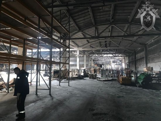 Под Зеленоградском в здании бывшей фабрики мужчина упал с пятиметровой высоты