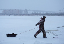 Утром 8 марта в акватории Финского залива откололись две льдины, в результате чего в опасности оказались 83 рыбака