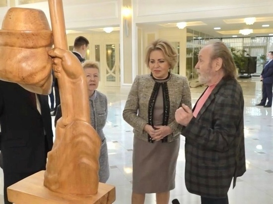 Спикер Совета Федерации Матвиенко восхитилась работами томского скульптора Усова