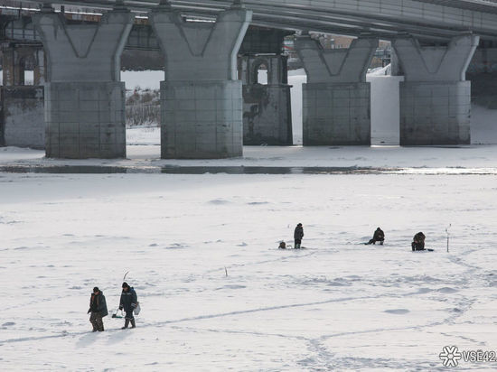 Две пешеходные ледовые переправы закрыли в Кузбассе