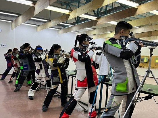 В Бишкеке провели чемпионат по пулевой стрельбе среди взрослых и юниоров