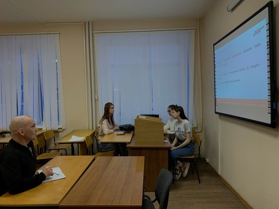 Студенты-филологи из КГУ подготовят костромичей к «Тотальному диктанту»