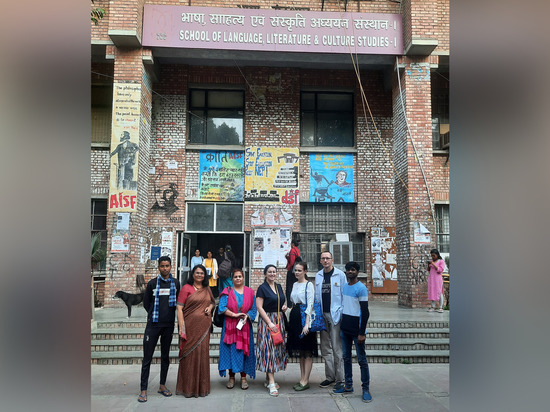 Мурманский писатель посетил Индию для презентации проектов Заполярья