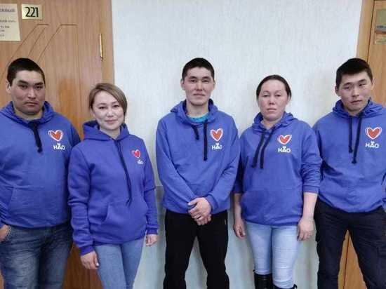 Оленеводы НАО прыгают через нарты и строят чум в Якутии