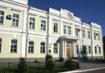 Прокуратура Омской области дала 15 марта ответ на наш запрос об инциденте в ОмГУ, где вдруг на втором корпусе на проспекте Мира, 55 «вылез» бело-сине-белый флаг либеральных предателей России