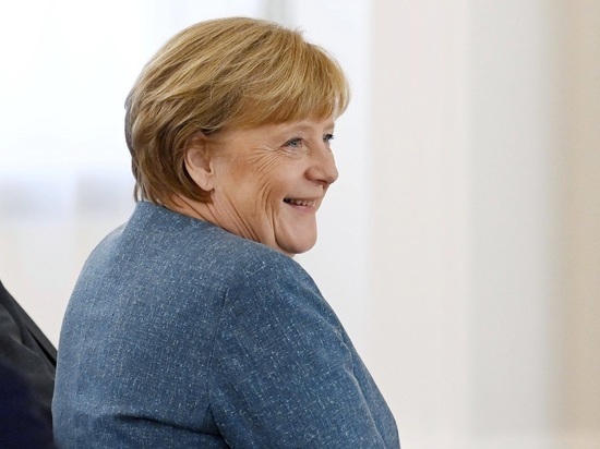 Меркель отправилась в отпуск эконом-классом