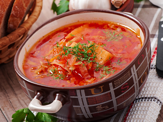 Как приготовить рубиновый борщ, а не бледный свекольный суп: 3 хитрости