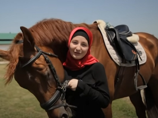 Куратором системы здравоохранения Чечни назначили двадцатилетнюю дочь Кадырова Хутмат
