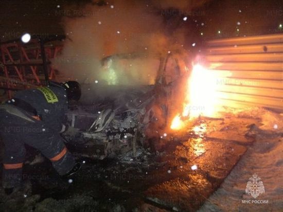 В Иркутске сгорела машина. Подозревают поджог