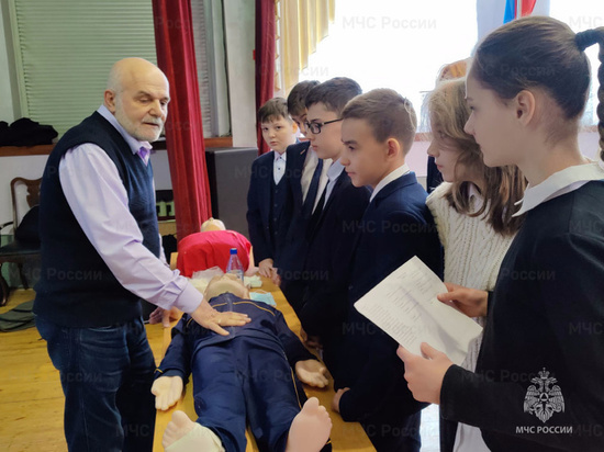 Школьников в Иркутске учат спасать жизнь
